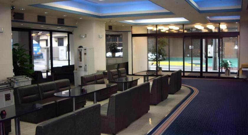 Hotel Business *